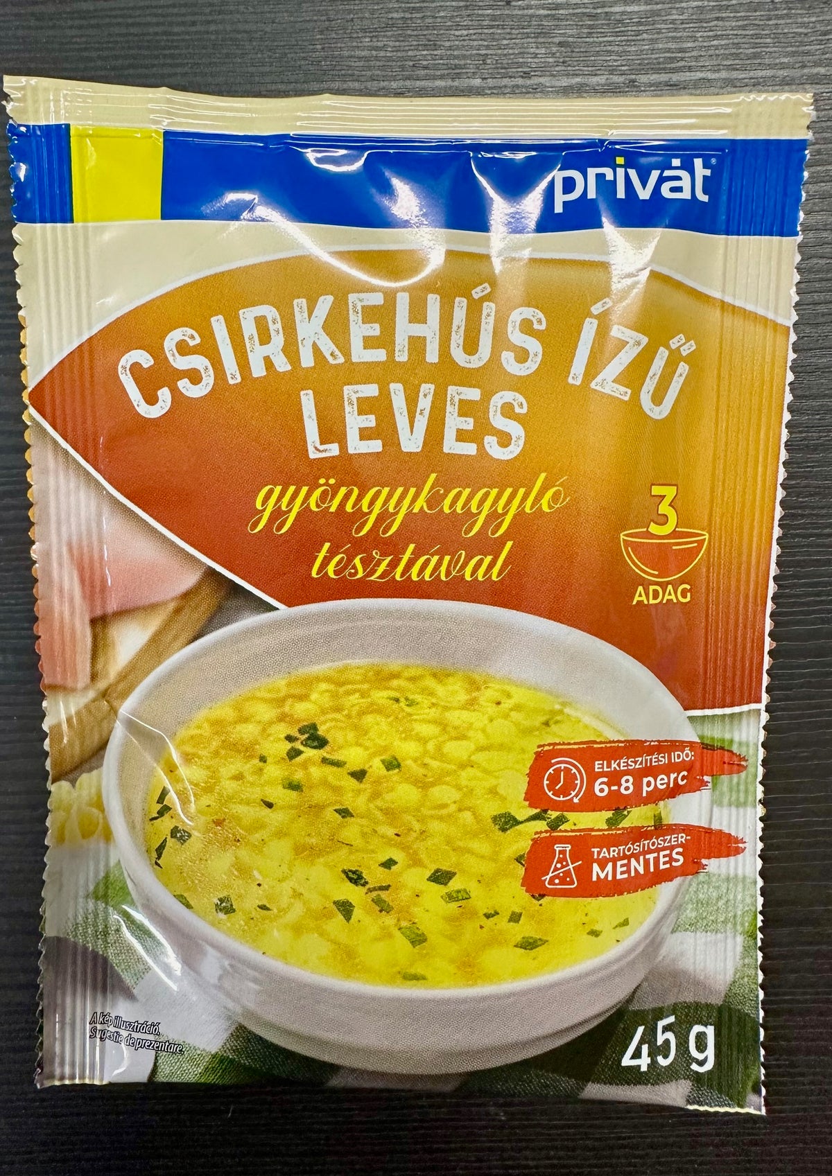 PRIVÁT Csirkehús ízű leves  gyöngykagyló tésztával 45 g /3 adag/